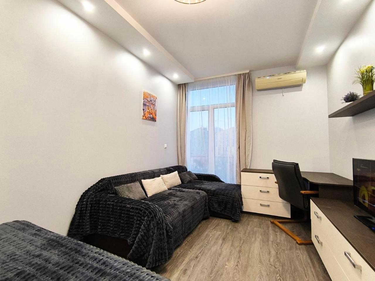 светлая в жк комфорт таун Apartment Kiew