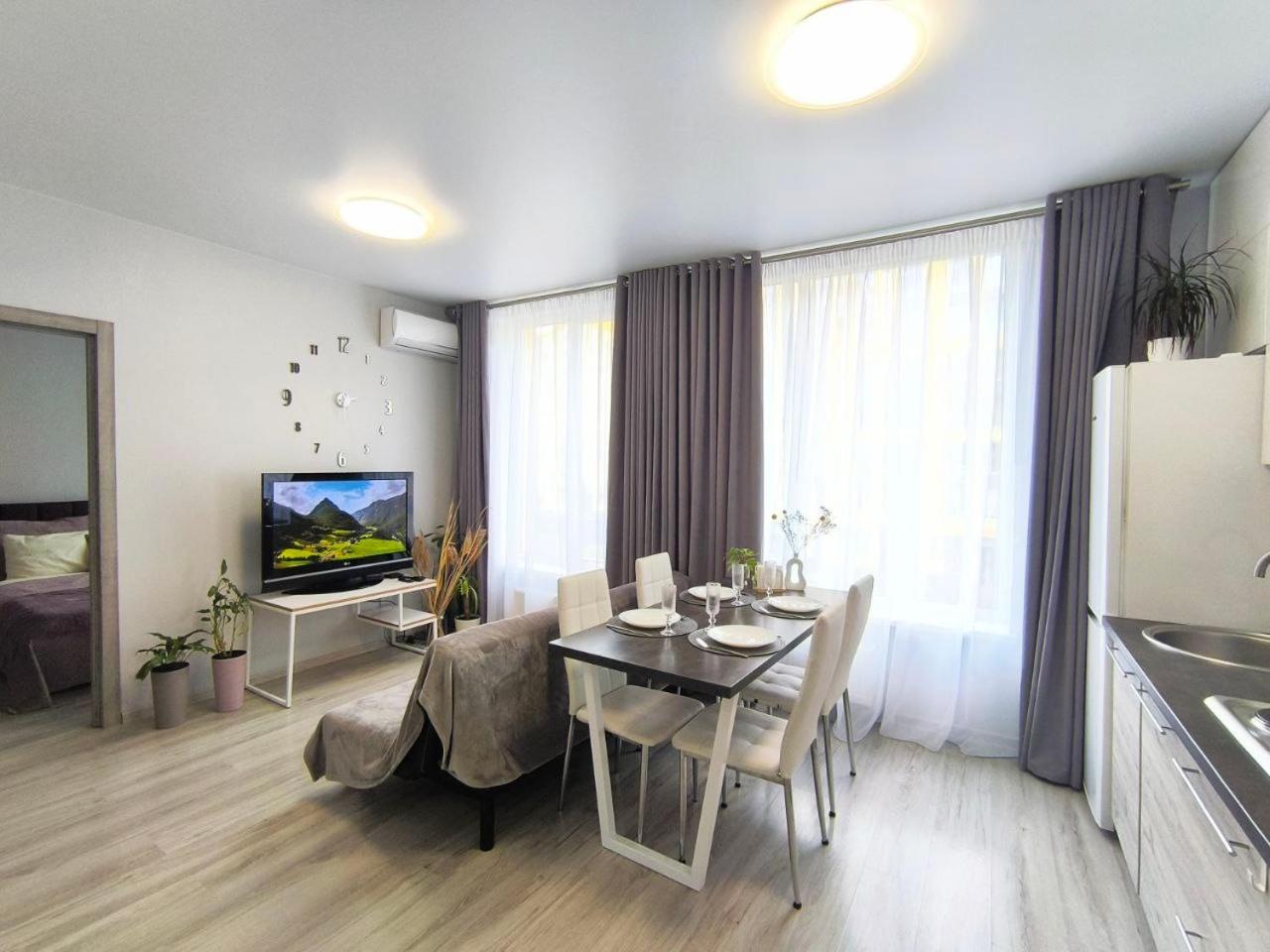 светлая в жк комфорт таун Apartment Kiew