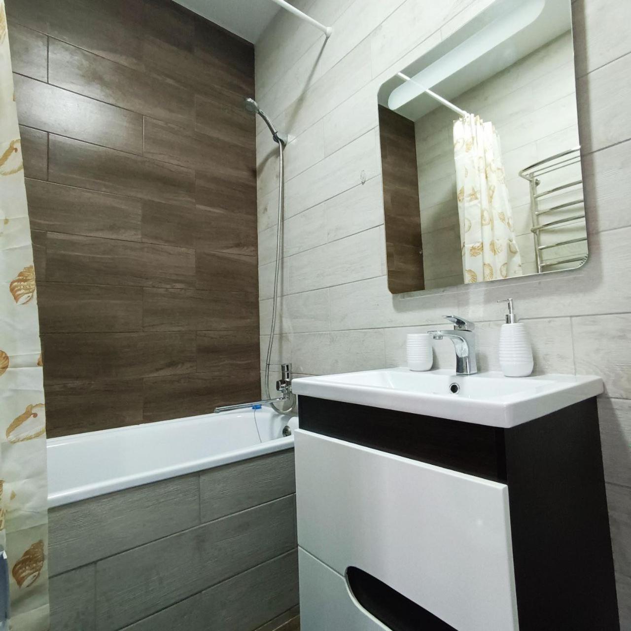 светлая в жк комфорт таун Apartment Kiew